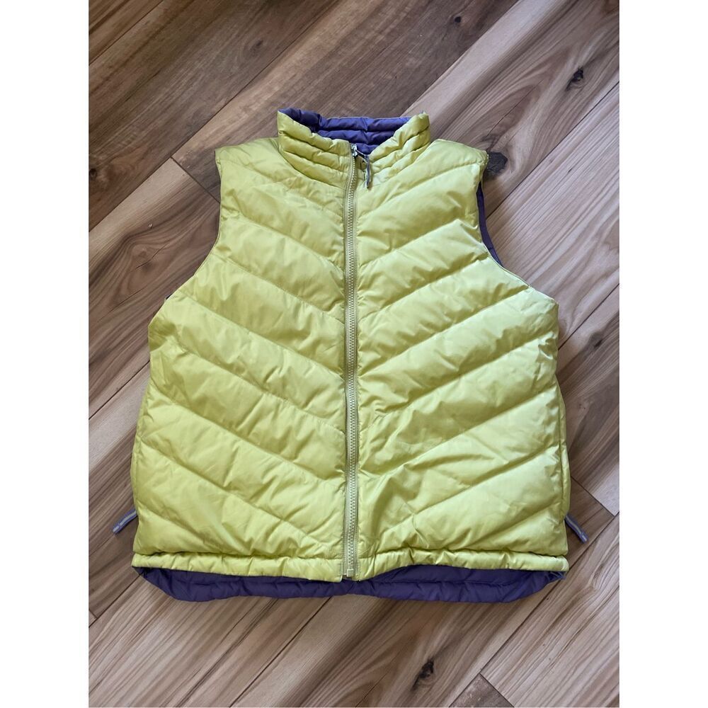 COLDWATER CREEK Womens Reversible Goose Down Vest size medium Yellow and Purple